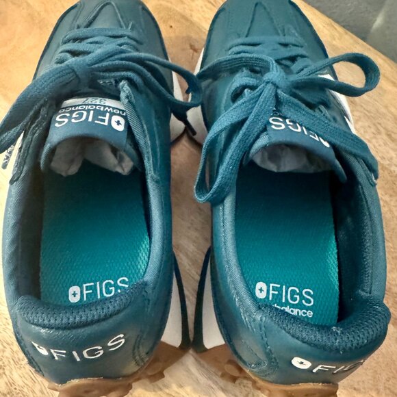 FIGS x New Balance 327 Caribbean Blue – Size 8 – New in Box – Limited Edition - Picture 14 of 16